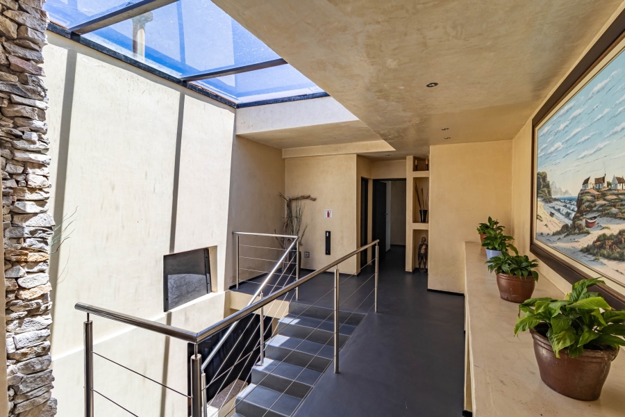 8 Bedroom Property for Sale in Pringle Bay Western Cape